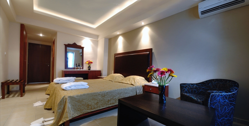 Imagen de la habitación del Hotel Mistral Mare. Foto 4