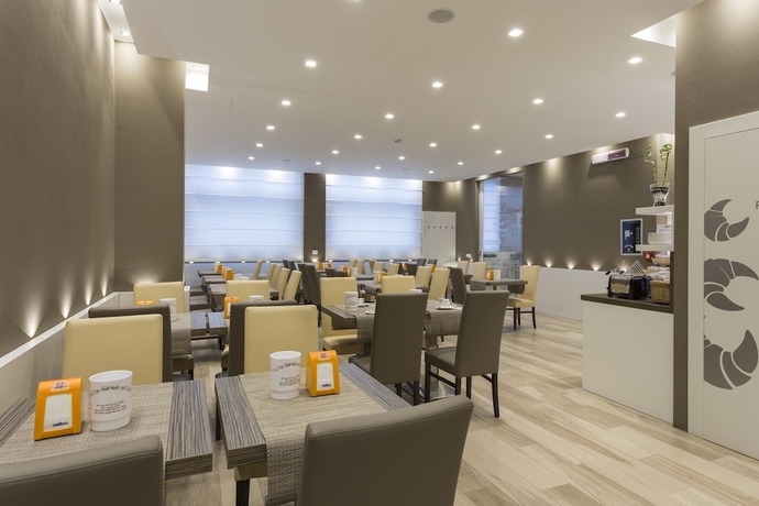 Imagen del bar/restaurante del Hotel Mistral, Milán. Foto 5