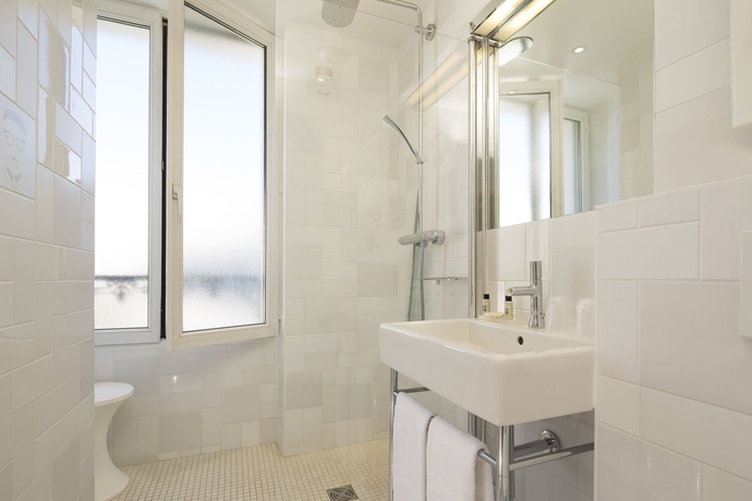 Imagen de la habitación del Hotel Mistral, Montparnasse. Foto 6