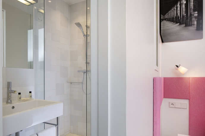 Imagen de la habitación del Hotel Mistral, Montparnasse. Foto 10