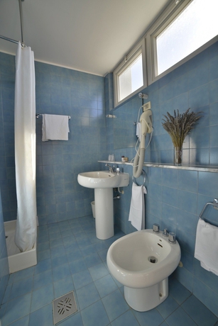 Imagen de la habitación del Hotel Mistral, ORISTANO. Foto 5