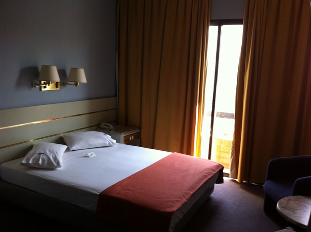 Imagen de la habitación del Hotel Mistral, Pireo. Foto 9