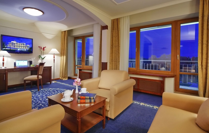 Imagen de los interiores del Hotel M'istra'l and Spa. Foto 14