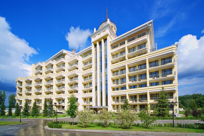 Imagen de los exteriores del Hotel M'istra'l and Spa. Foto 11