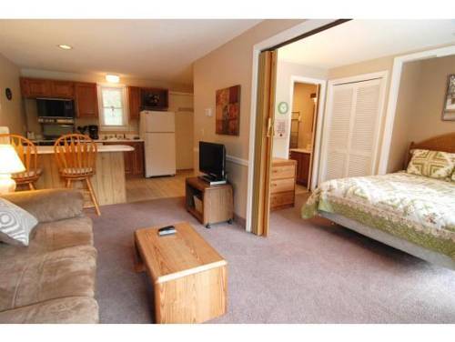 Imagen de la habitación del Hotel Misty Harbor Barefoot Beach Resort. Foto 4