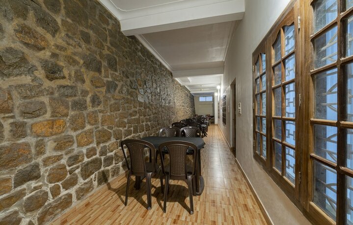 Imagen general del Hotel Misty Heights By The Sanihara. Foto 8