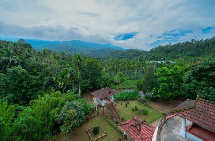 Imagen general del Hotel Misty Heights By The Sanihara. Foto 14