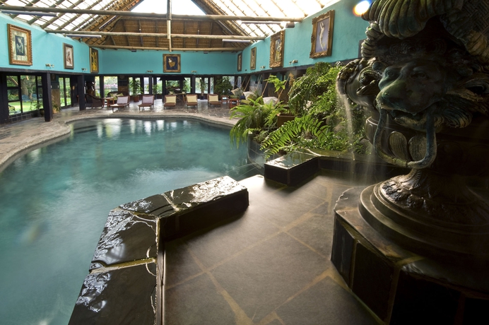 Imagen de la piscina del Hotel Misty Hills Country. Foto 16