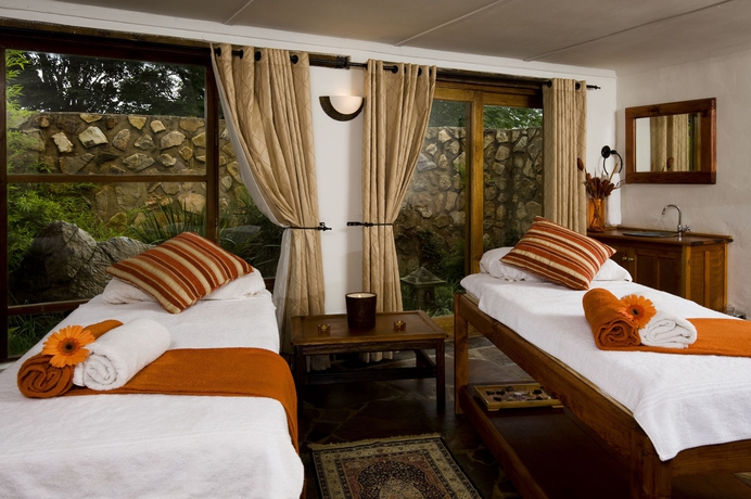 Imagen de los interiores del Hotel Misty Hills Country. Foto 12