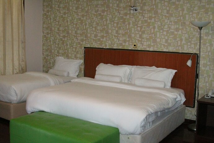 Imagen de la habitación del Hotel Misty Mountain Lodge, Naro Moru. Foto 18