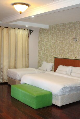 Imagen de la habitación del Hotel Misty Mountain Lodge, Naro Moru. Foto 19