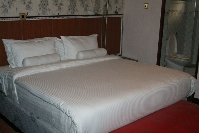 Imagen de la habitación del Hotel Misty Mountain Lodge, Naro Moru. Foto 20