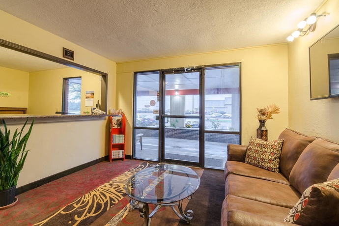 Imagen de los interiores del Hotel Mitchell inn. Foto 17