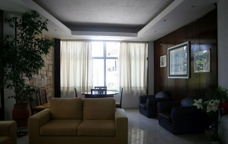 Imagen de los interiores del Hotel Mitho. Foto 17