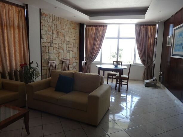 Imagen de los interiores del Hotel Mitho. Foto 19