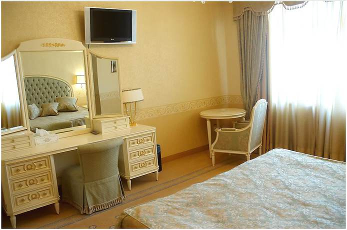 Imagen de la habitación del Hotel Mithos hotel. Foto 4