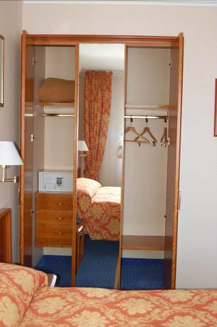 Imagen de la habitación del Hotel Mithos hotel. Foto 5