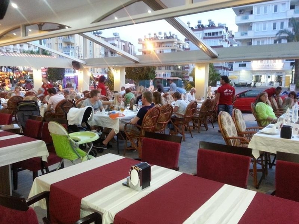Imagen general del Hotel Mitos App and. Foto 6