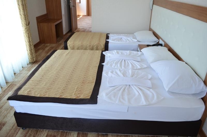 Imagen general del Hotel Mitos App and. Foto 13