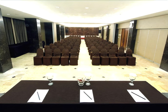 Imagen de los interiores del Hotel Mitra Bandung. Foto 14
