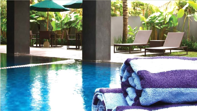 Imagen de la piscina del Hotel Mitra Bandung. Foto 18