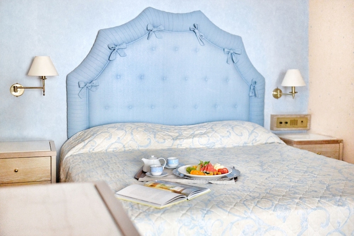 Imagen de la habitación del Hotel Mitsis Galini. Foto 3