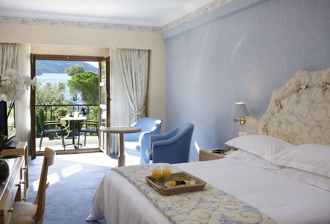 Imagen de la habitación del Hotel Mitsis Galini. Foto 9