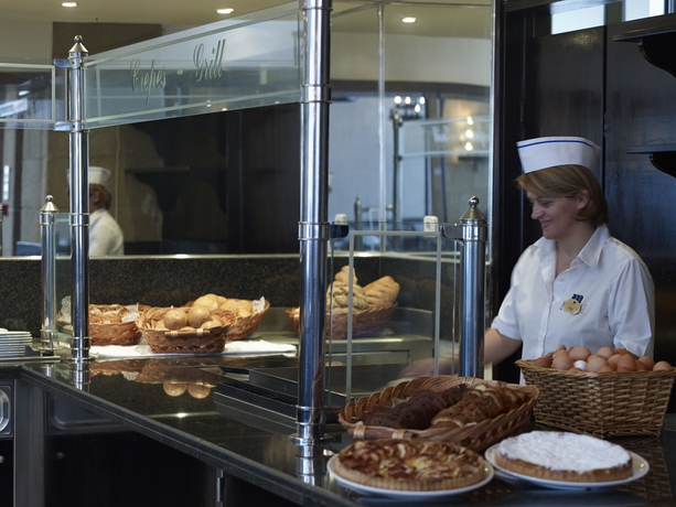 Imagen del bar/restaurante del Hotel Mitsis La Vita Beach. Foto 4