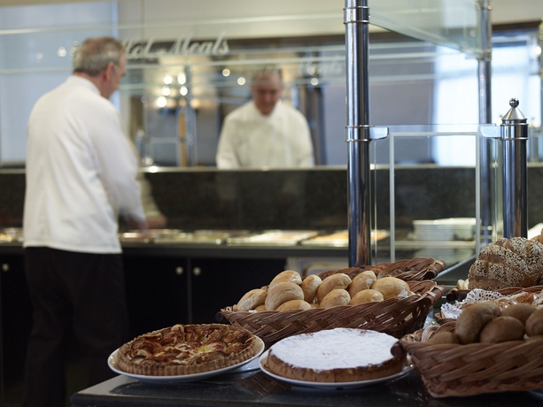 Imagen del bar/restaurante del Hotel Mitsis La Vita Beach. Foto 5