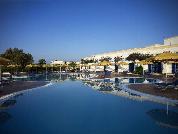 Imagen de la piscina del Hotel Mitsis Norida. Foto 15