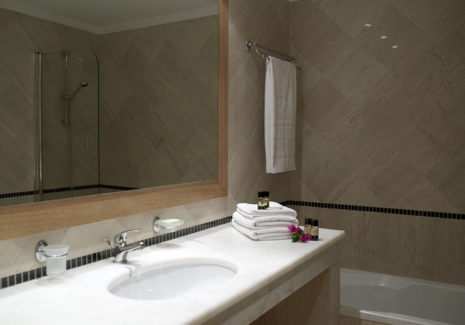 Imagen de la habitación del Hotel Mitsis Norida. Foto 8