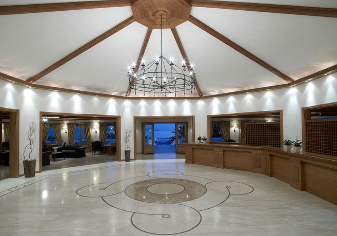 Imagen de los interiores del Hotel Mitsis Rinela. Foto 12