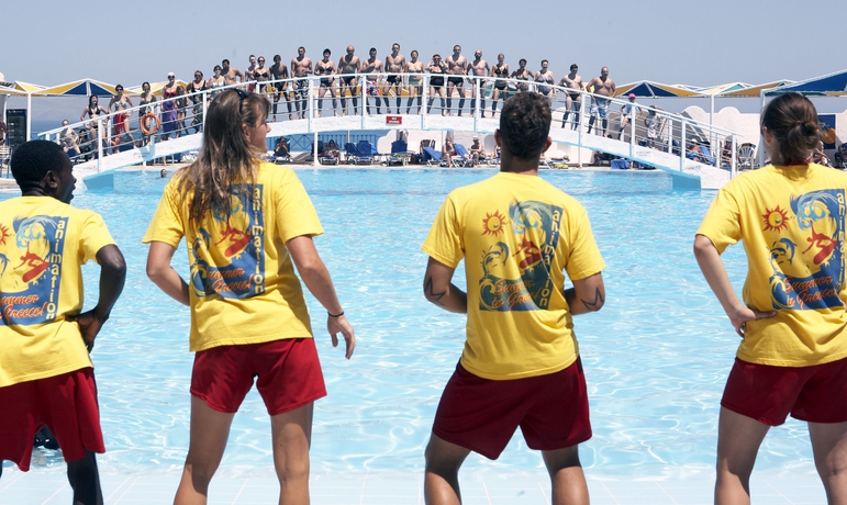 Imagen de la piscina del Hotel Mitsis Rinela. Foto 16