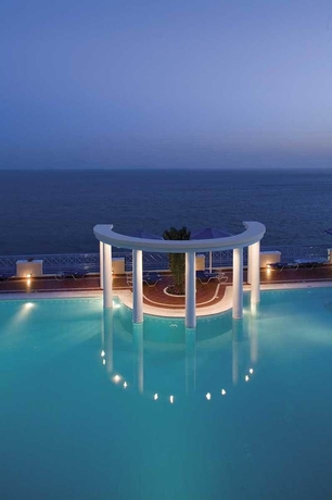 Imagen de la piscina del Hotel Mitsis Summer Palace. Foto 12