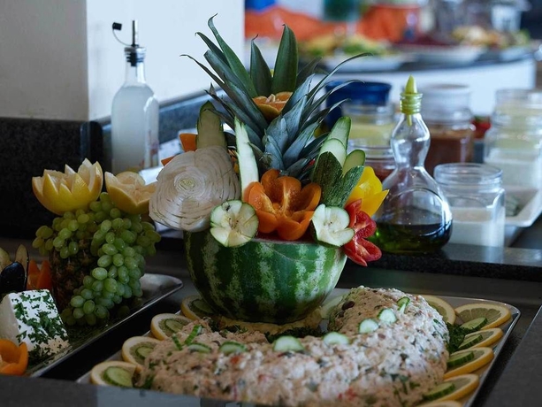 Imagen del bar/restaurante del Hotel Mitsis Summer Palace. Foto 3