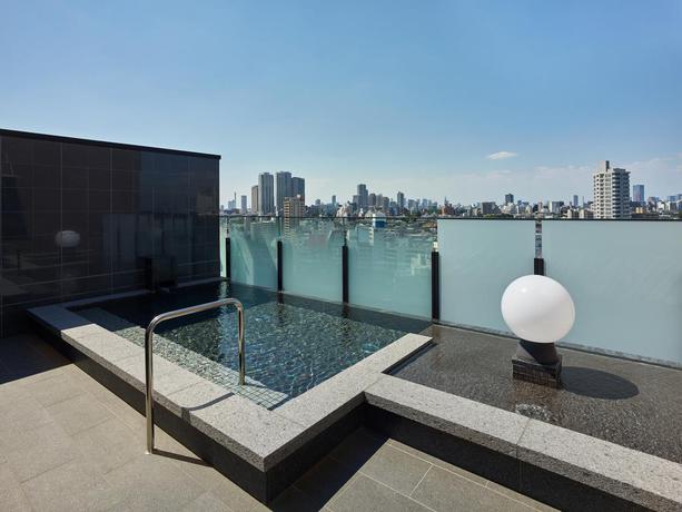 Imagen de la piscina del Hotel Mitsui Garden Gotanda Tokyo. Foto 14