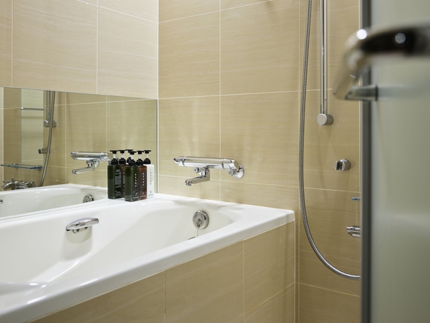 Imagen de la habitación del Hotel Mitsui Garden Osaka Premier. Foto 8