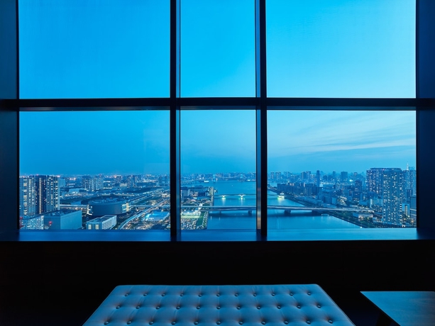 Imagen de los interiores del Hotel Mitsui Garden Toyosu Premier Tokyo. Foto 17