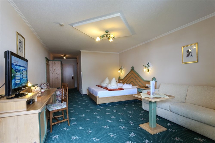 Imagen de los interiores del Hotel Mittagskogel Pitztal. Foto 11