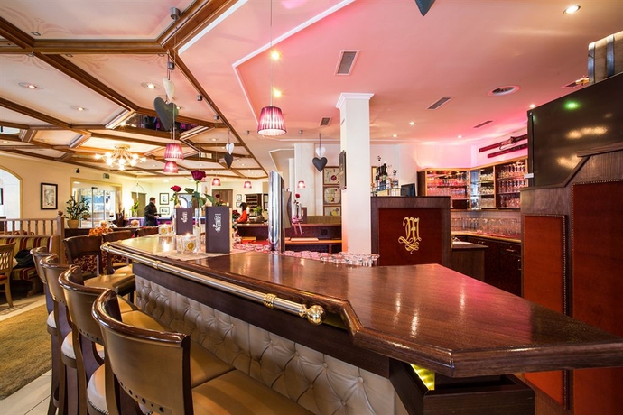 Imagen del bar/restaurante del Hotel Mittagskogel Pitztal. Foto 2