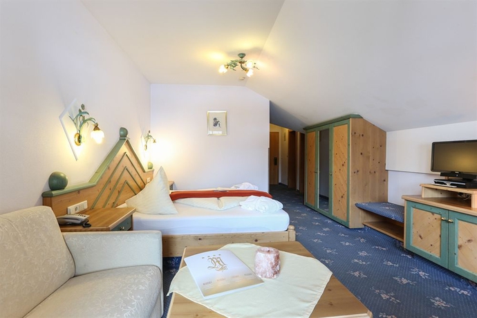 Imagen de los interiores del Hotel Mittagskogel Pitztal. Foto 15