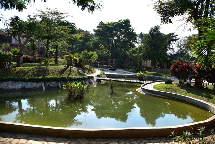Imagen de los exteriores del Hotel Mittraphap Resort. Foto 14