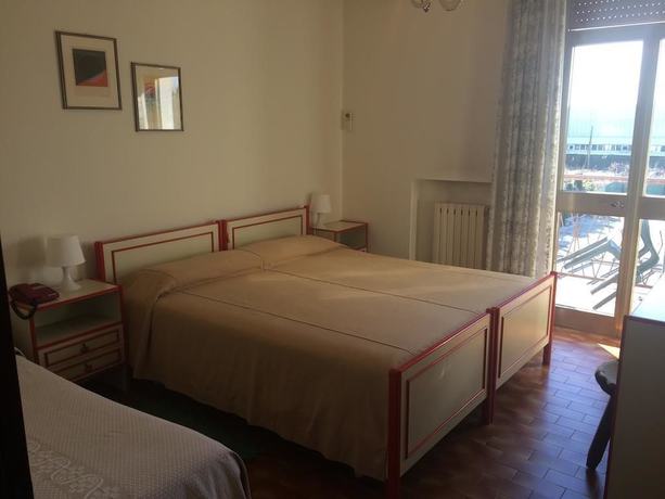 Imagen de la habitación del Hotel Miura, Castelnuovo del Garda. Foto 14