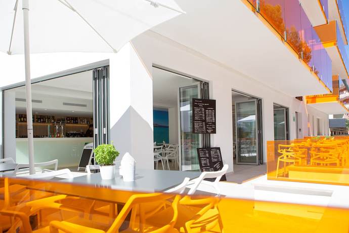 Imagen del bar/restaurante del Hotel Mix Smart. Foto 2