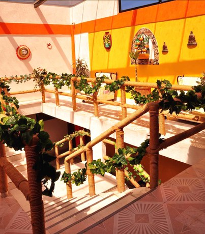 Imagen de los interiores del Hotel Mixti. Foto 9