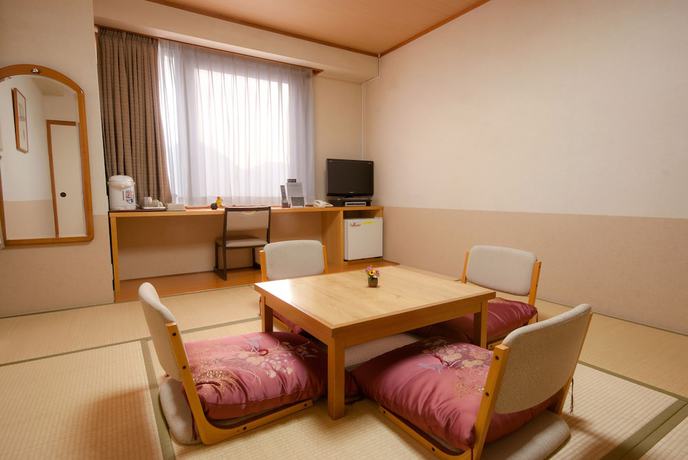 Imagen de la habitación del Hotel Miyajima Coral. Foto 10
