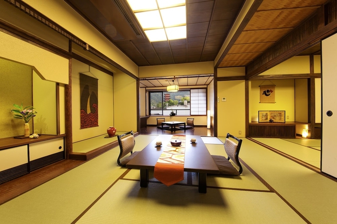 Imagen de la habitación del Hotel Miyajima Kinsuikan. Foto 10