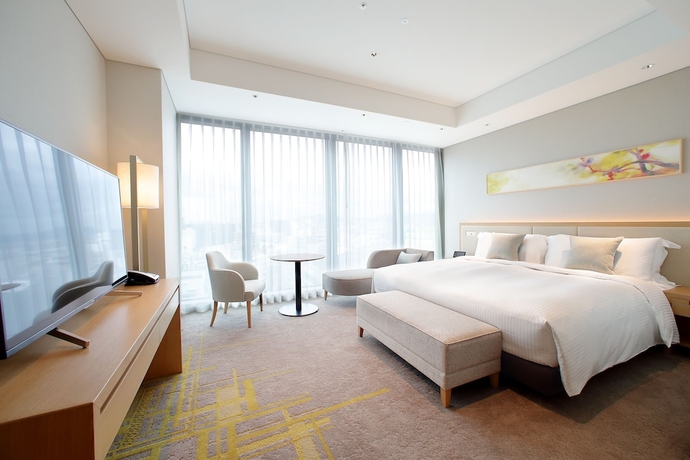 Imagen de la habitación del Hotel Miyako Hakata. Foto 10