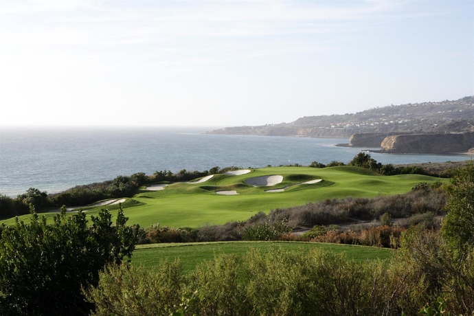 Imagen de los exteriores del Hotel Miyako Hybrid Torrance. Foto 8