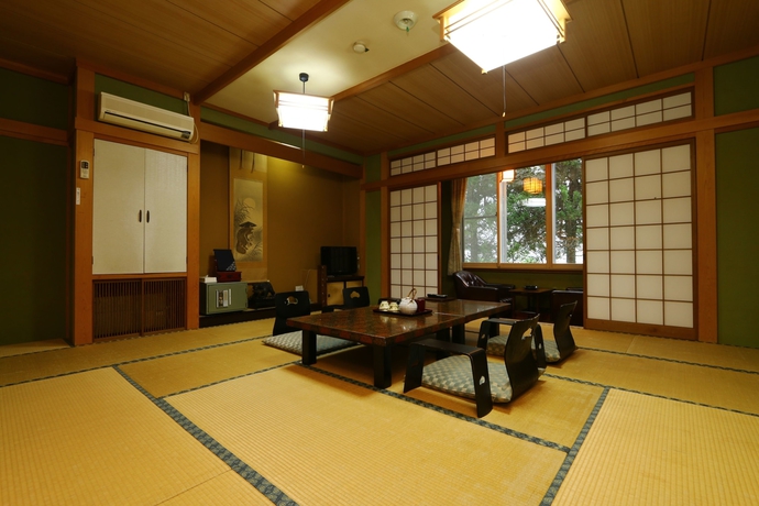 Imagen de la habitación del Hotel Miyamasou. Foto 16